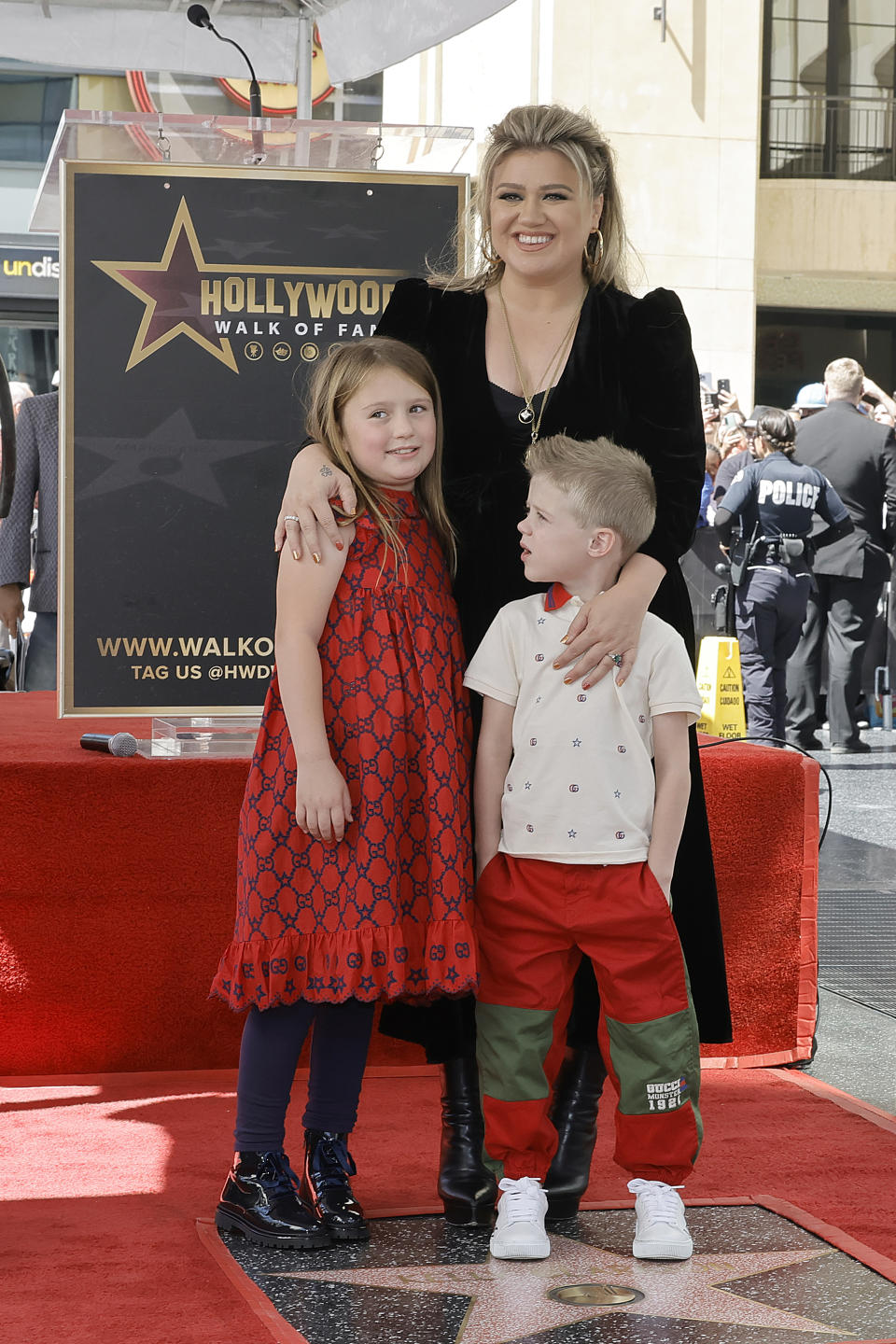 LOS ANGELES, CALIFORNIA - SEPTEMBER 19: (L-R) River Rose Blackstock, Kelly Clarkson, and Remington Alexander Blackstock attend The Hollywood Walk Of Fame Star Ceremony for Kelly Clarkson on September 19, 2022 in Los Angeles, California. (Photo by Kevin Winter/Getty Images)