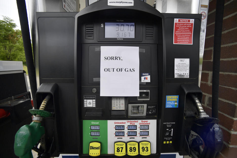 Image: A sign reads, 'Sorry, out of gas' in Kennesaw, Ga., on Tuesday. (Mike Stewart / AP)