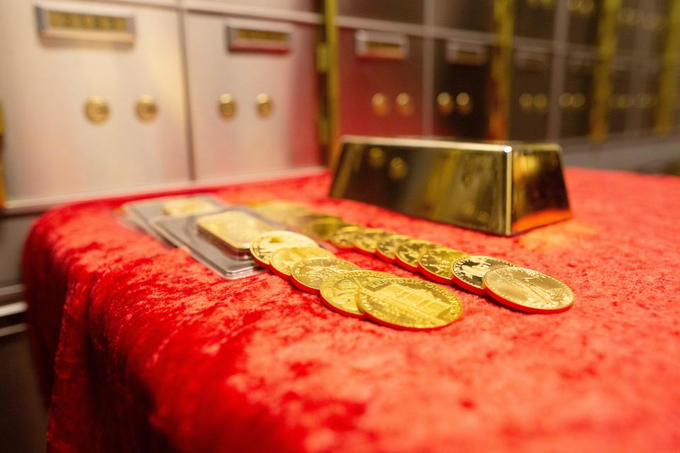 Examples of gold bullion are on show at Merrion vaults in Dublin on January 7, 2019. - In a vault under the streets of Dublin a pot of gold owned by anxious investors is growing every day Britain edges closer to leaving the EU without a deal. (Photo by PAUL FAITH / AFP) / The erroneous mention[s] appearing in the metadata of this photo by PAUL FAITH has been modified in AFP systems in the following manner:  The picture was taken on  [January 7, 2019] instead of [January 7, 2018].   Please immediately remove the erroneous mention[s] from all your online services and delete it (them) from your servers. If you have been authorized by AFP to distribute it (them) to third parties, please ensure that the same actions are carried out by them. Failure to promptly comply with these instructions will entail liability on your part for any continued or post notification usage. Therefore we thank you very much for all your attention and prompt action. We are sorry for the inconvenience this notification may cause and remain at your disposal for any further information you may require.        (Photo credit should read PAUL FAITH/AFP via Getty Images)