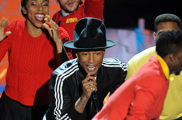 <p>En 2014, le chanteur Pharrell Williams a fait danser les membres de l’académie pendant sa performance.<br> Copyright : D.R. </p>