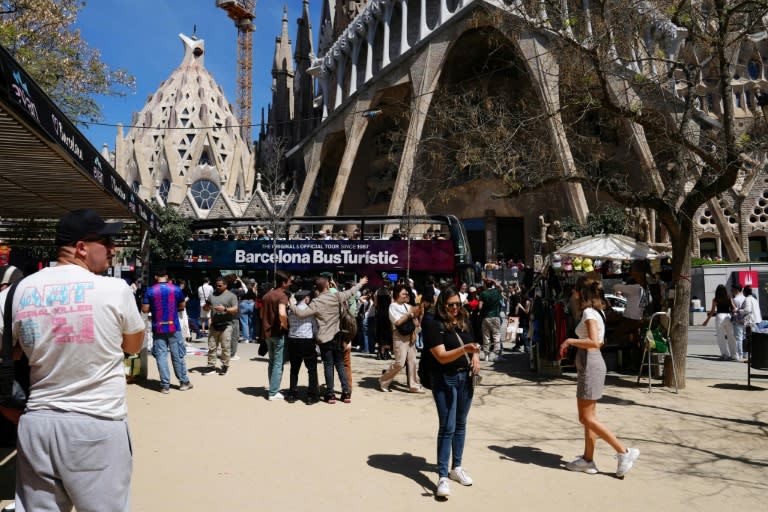 The Sagrada Familia basilica in <a class="link " href="https://sports.yahoo.com/soccer/teams/barcelona/" data-i13n="sec:content-canvas;subsec:anchor_text;elm:context_link" data-ylk="slk:Barcelona;sec:content-canvas;subsec:anchor_text;elm:context_link;itc:0">Barcelona</a> is due for completion in 2026, when the city als hosts the Tour de France (PAU BARRENA)