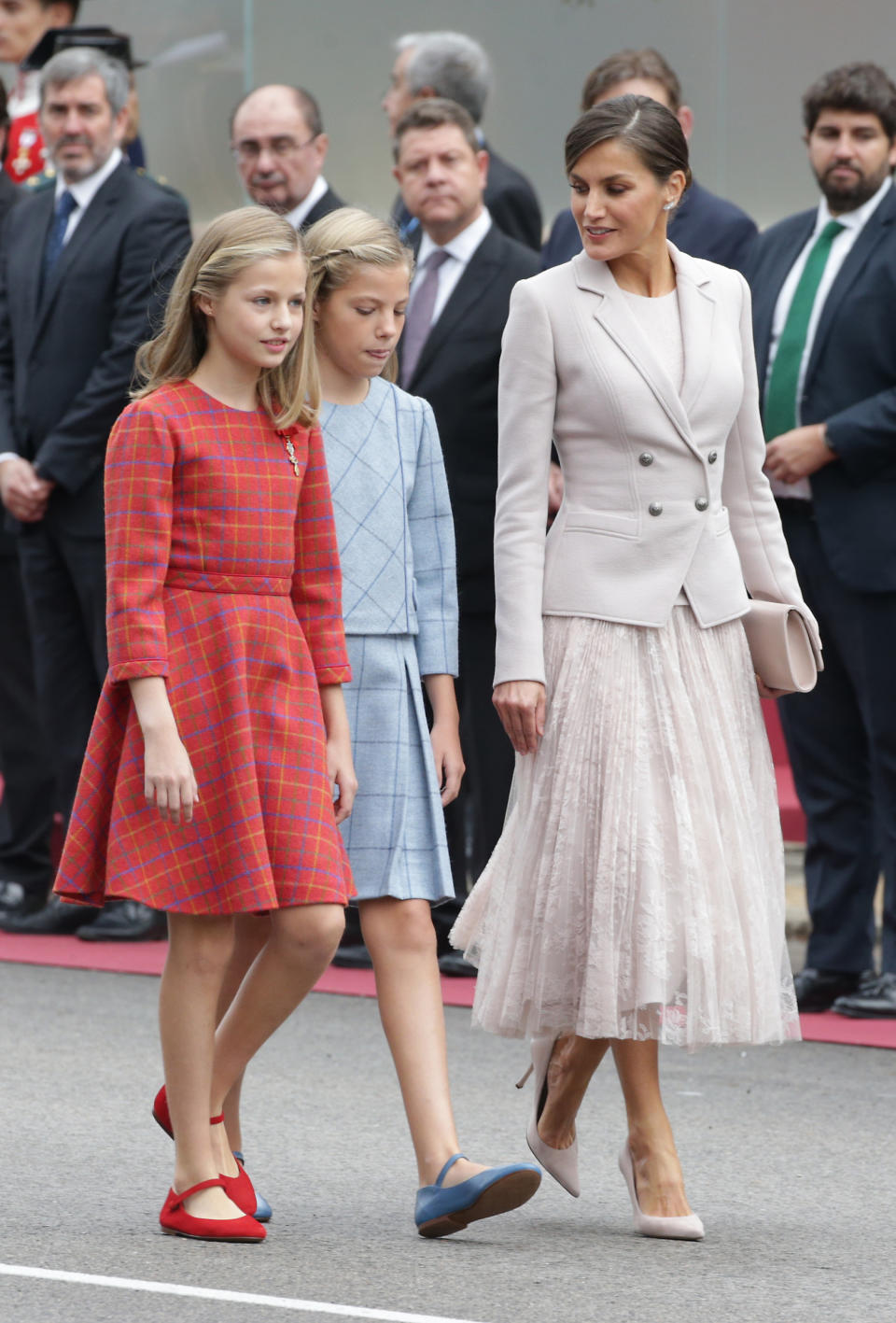 <p>Por ello, hemos querido comparar el vestuario de las hijas de los reyes Felipe y Letizia con el de otros <em>miniroyals</em> de las casas europeas que tienen una edad similar. (Foto: Gtres). </p>
