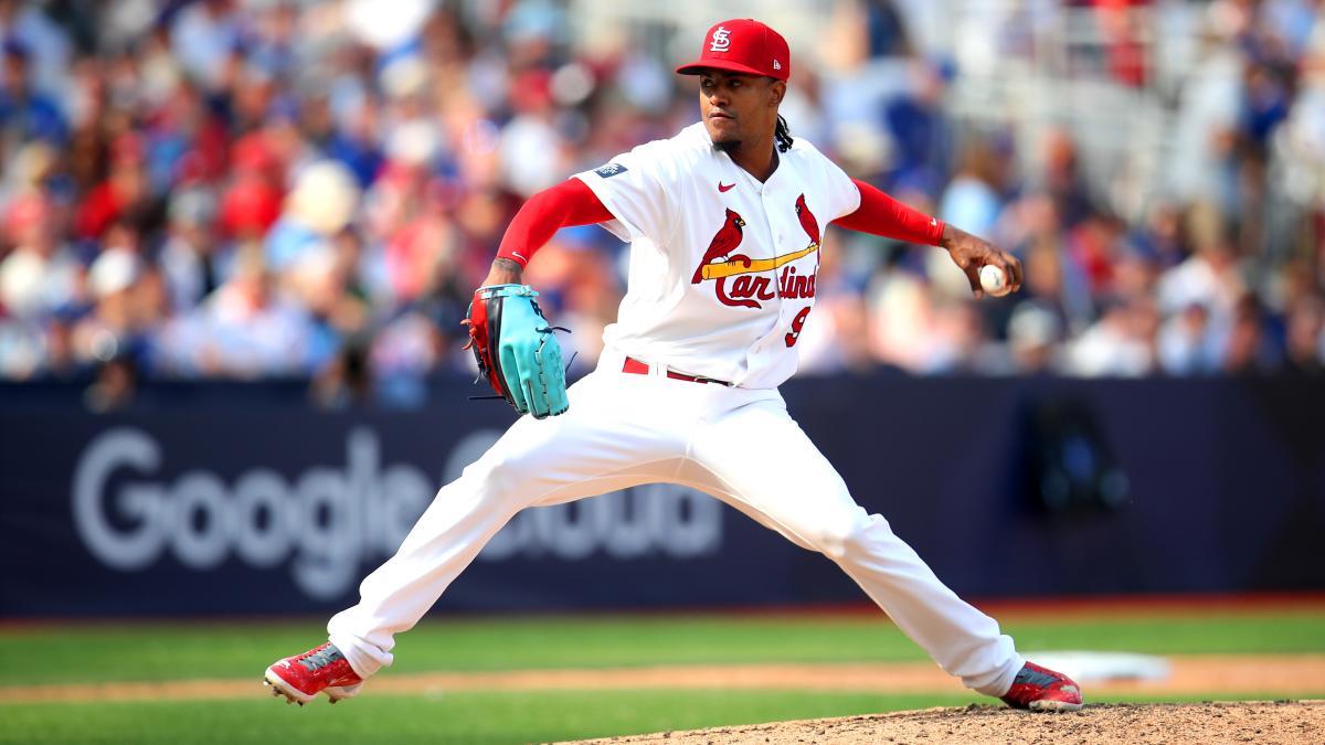 Cardinals trade Genesis Cabrera to Toronto Blue Jays for a young