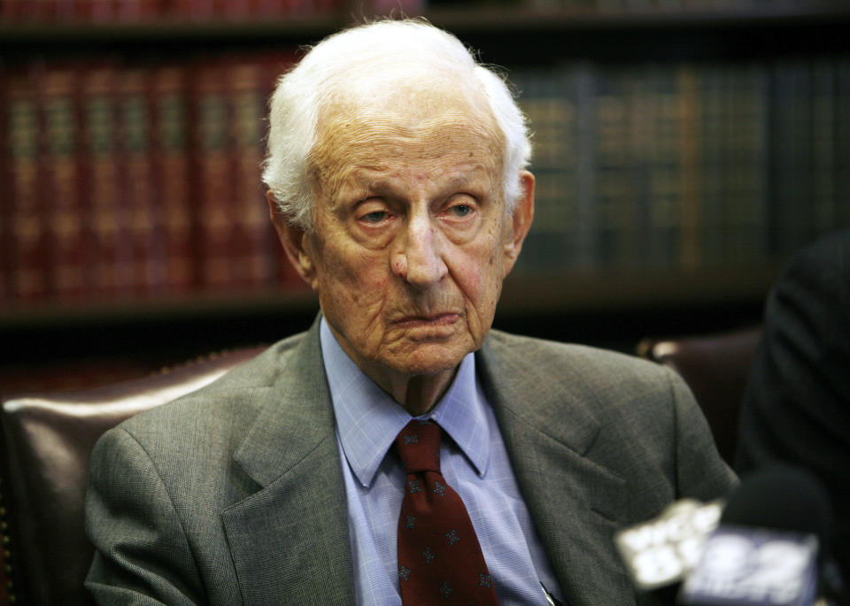 Manhattan District Attorney Robert Morgenthau in 2009. (