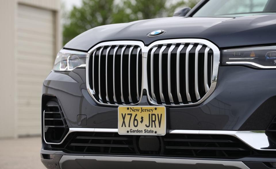 <p>2019 BMW X7 xDrive50i</p>