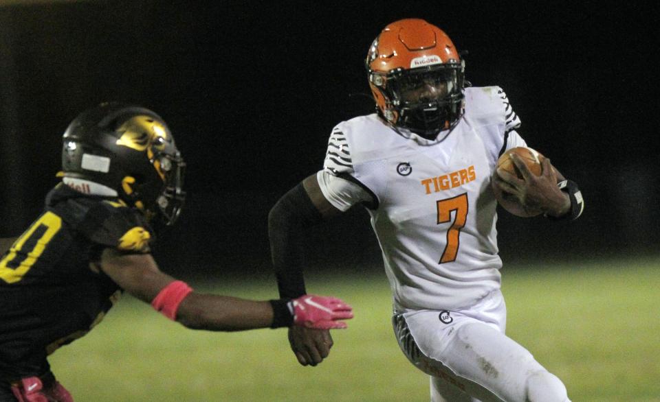 Kemua Woods-Law and Columbus East defeated McArthur Vinton County 34-14 on Oct. 28.