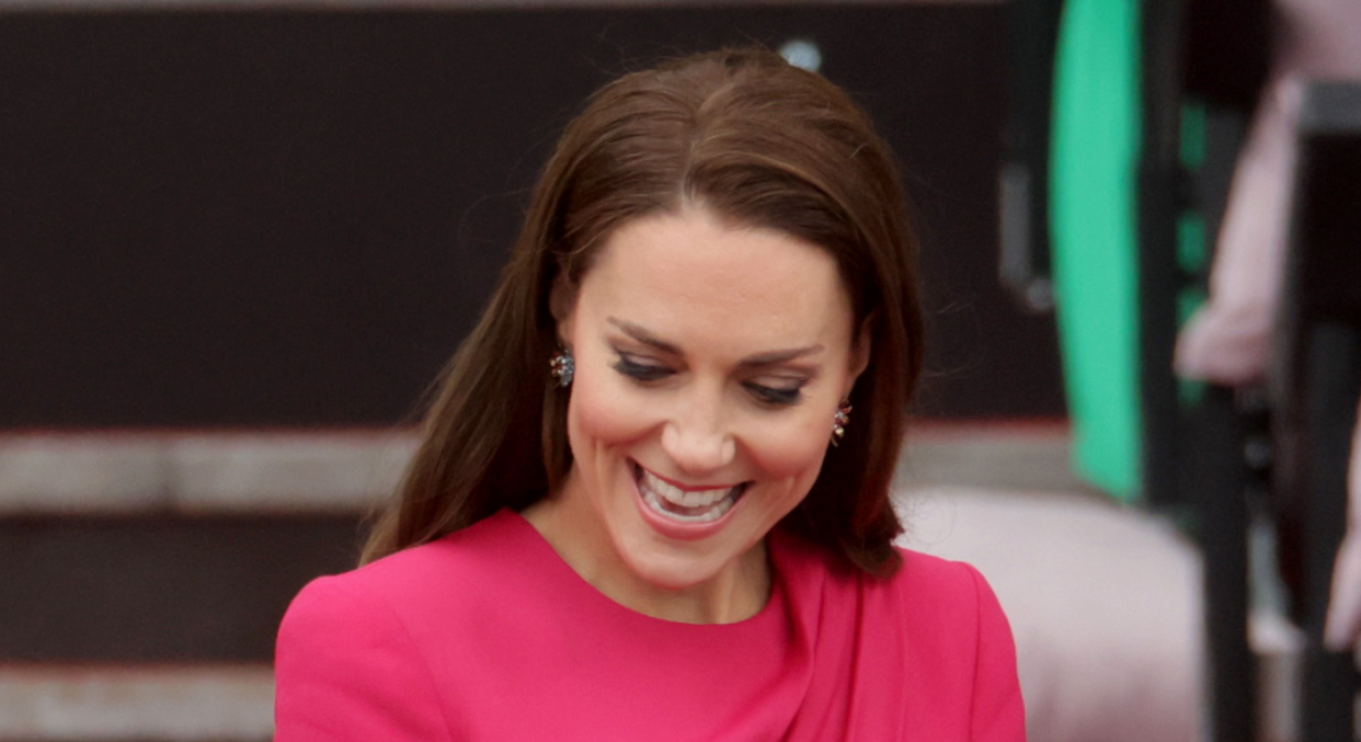 Kate Middleton stood out in the crowd while watching the Jubilee pageant. (Getty Images)