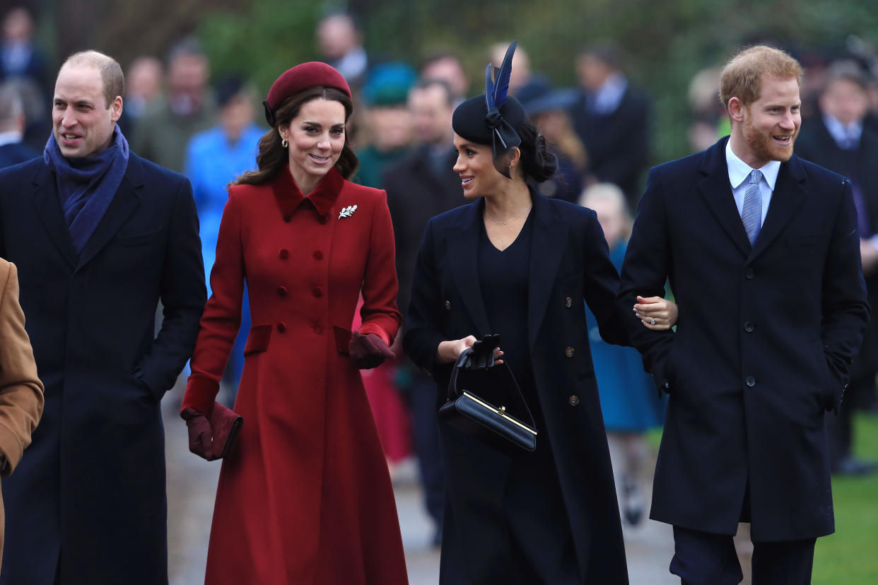 KING'S LYNN, ENGLAND - DECEMBER 25: (L-R) Prince William, Duke of Cambridge, Kate, Duchess of Cambridge, Meghan, Duchess of Sussex and Prince Harry, Duke of Sussex arrive to attend Christmas Day Church service at Church of St Mary Magdalene on the Sandringham estate on December 25, 2018 in King's Lynn, England. (Photo by Stephen Pond/Getty Images)
