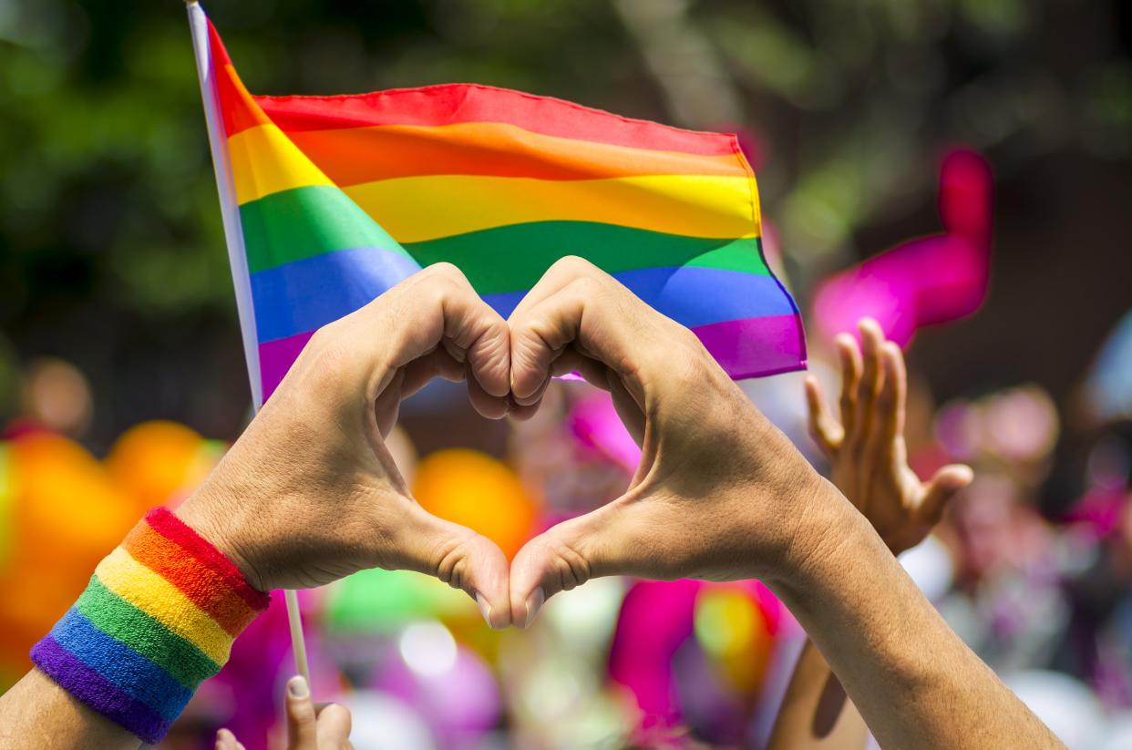 El 28 de junio de 1970, la comunidad LGBTQIA+ marchó por primera ocasión en Estados Unidos (Shutterstock / lazyllama)