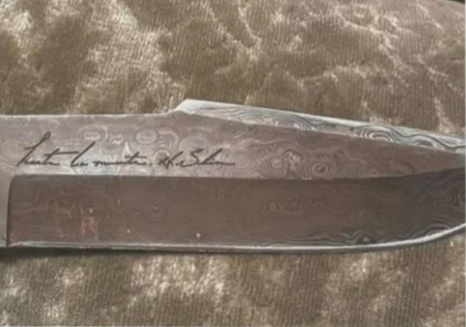 Mostraron en la corte el cuchillo que Heard le regaló a Depp (Documentos de la corte)