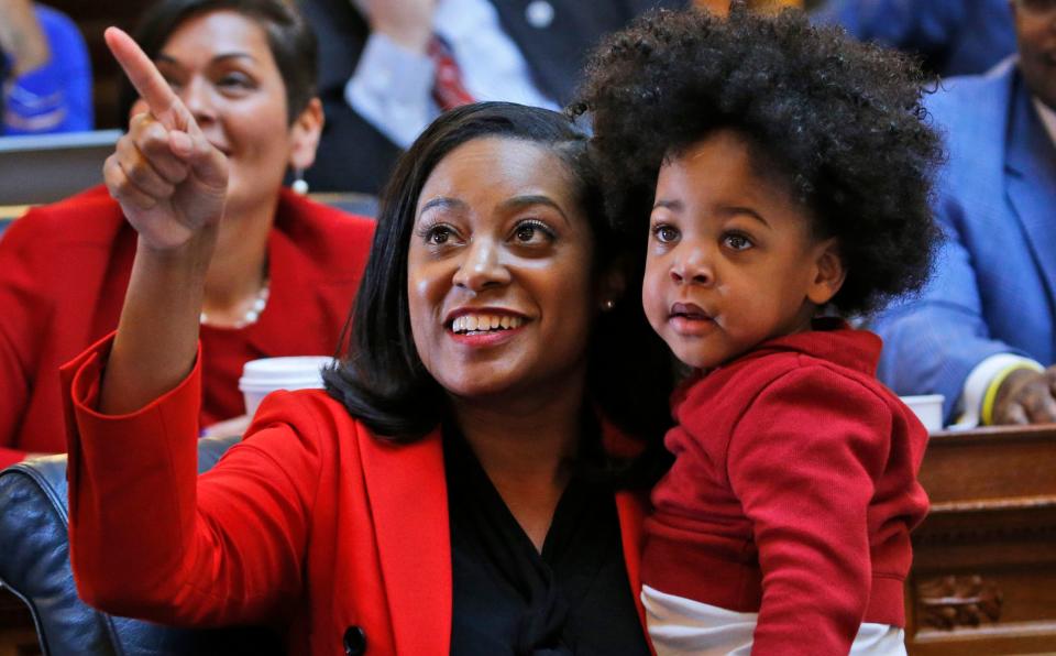 Virginia state Del. Jennifer Carroll Foy (D), holding her son, is running for governor.  (Photo: Steve Helber/Associated Press)