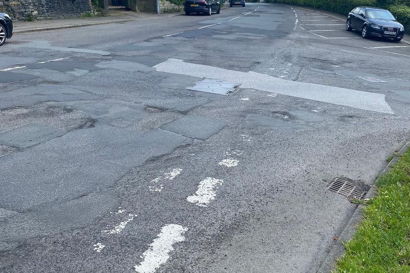 Potholes between the Dusty Miller pub and Dodlee Lane