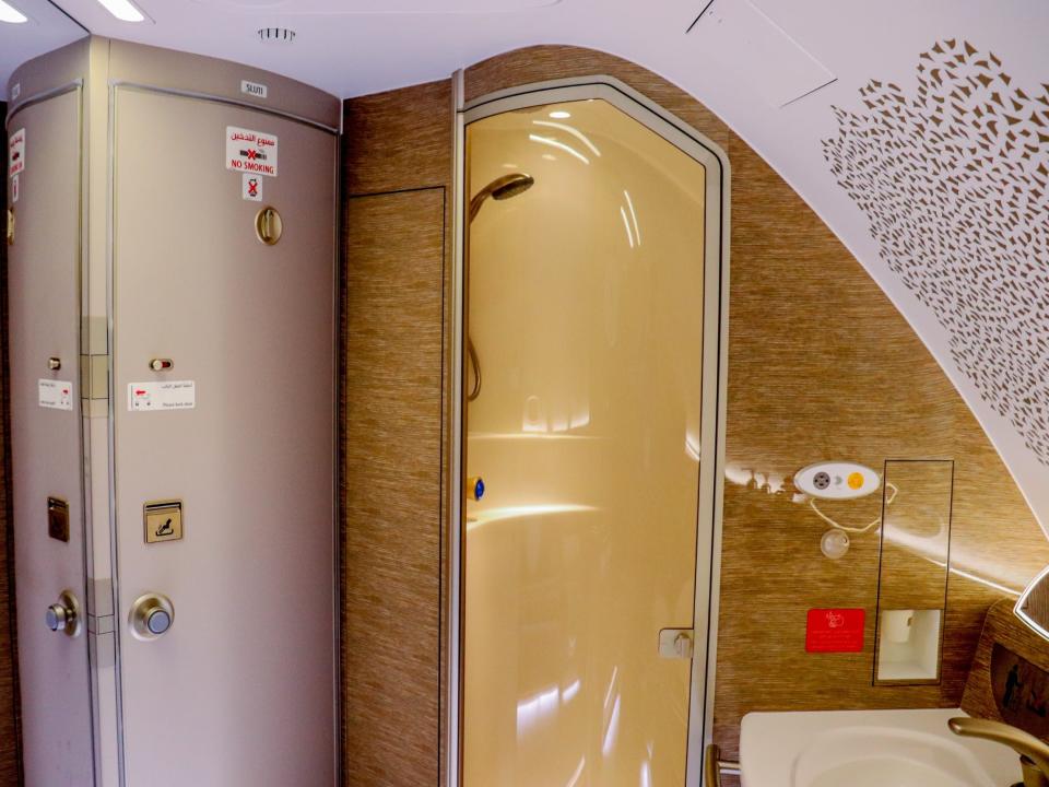 Emirates Airbus A380 Refurbished Tour — Dubai Airshow Trip 2021