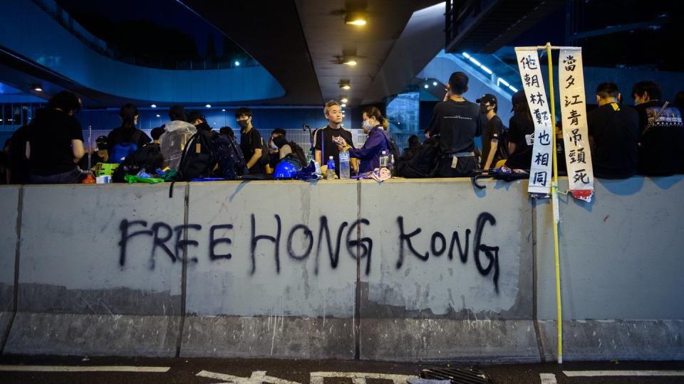 Allen Drohungen aus Peking zum Trotz sind in Hongkong wieder mehr als eine Million Anhänger der Demokratiebewegung auf die Straße gegangen. Foto: Gregor Fischer