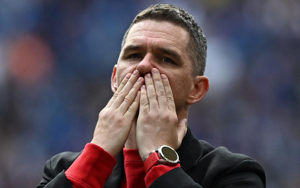 Marc Skinner reacts at the end of the English Women&#39;s FA Cup final - AFP