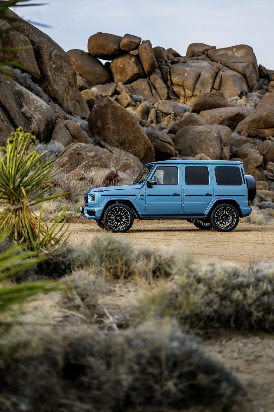 2025 mercedes amg g63 press images