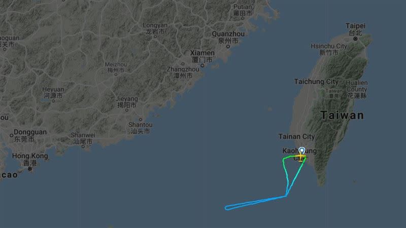 飛往東沙的B7-9051次軍包機折返。（圖／翻攝Flightradar24網站）