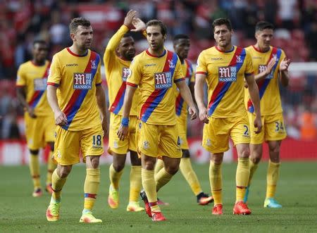 Britain Soccer Football - Middlesbrough v Crystal Palace - Premier League - The Riverside Stadium - 10/9/16 Crystal Palace's James McArthur, Mathieu Flamini and Joel Ward after the match Action Images via Reuters / Ed Sykes/ Livepic