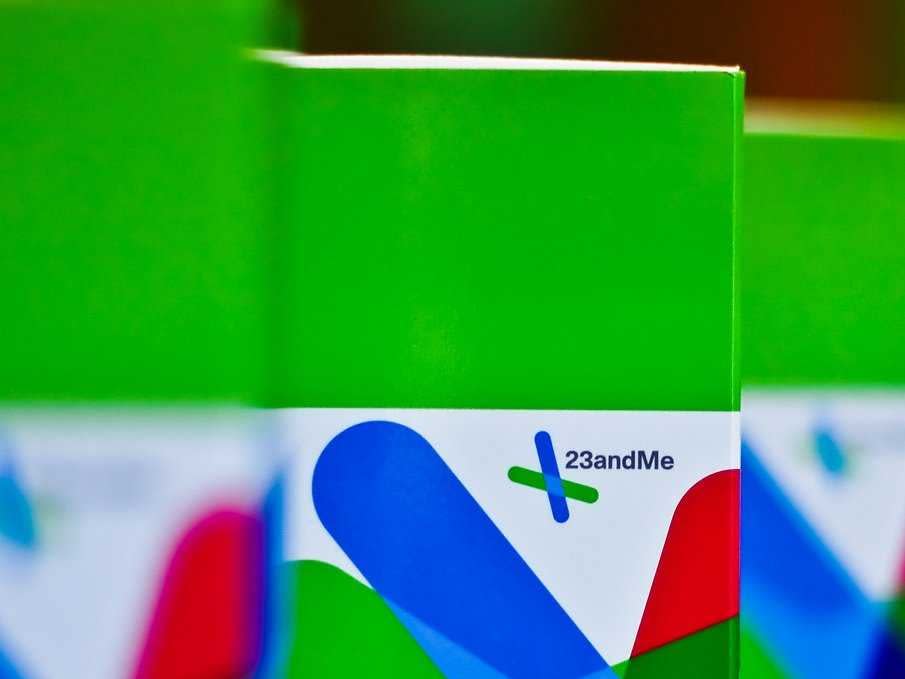 DNA testing kit 23andme