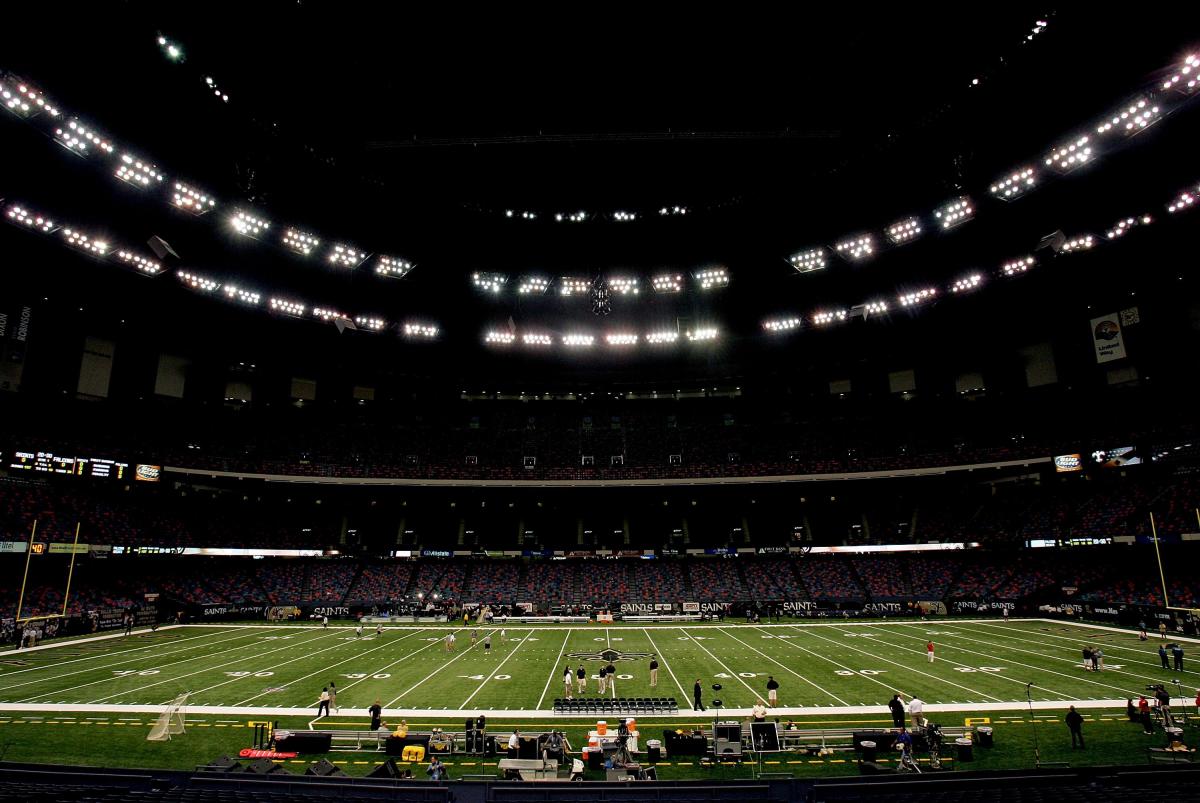 new orleans saints football stadium