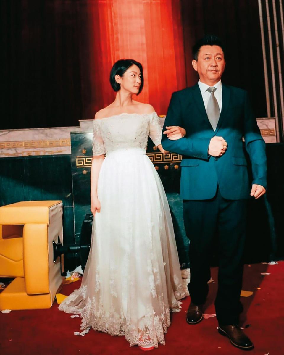 賴雅妍（左）和庹宗華（右）曾經演父女，新戲《W劇場：沒有你依然燦爛》卻有段趣味忘年戀。（翻攝自賴雅妍IG）