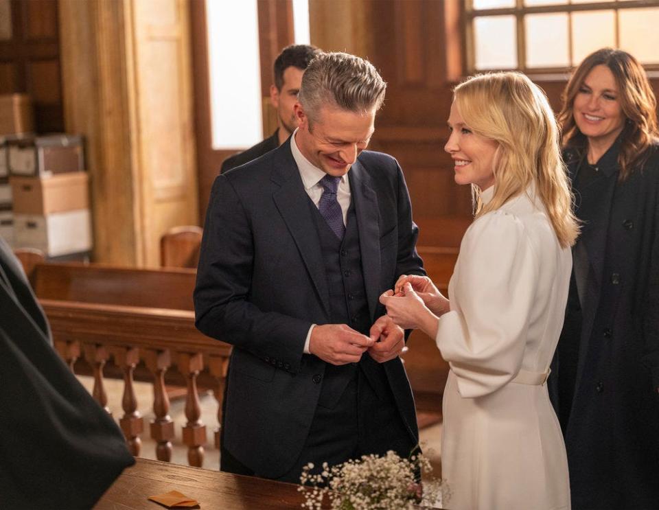 Detective Amanda Rollins (Kelli Giddish) and Assistant District Attorney Dominick "Sonny" Carisi (Peter Scanavino) tie the knot in the Dec. 8, 2022, episode of "Law & Order: Special Victims Unit."