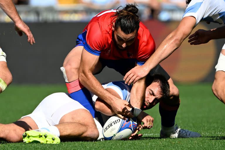 Los Pumas dominan el partido a través de la conducción del balón y son ampliamente superiores a su rival