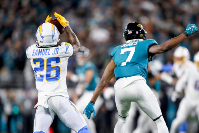 Chargers CB Asante Samuel Jr. grabs first-half INT hat trick