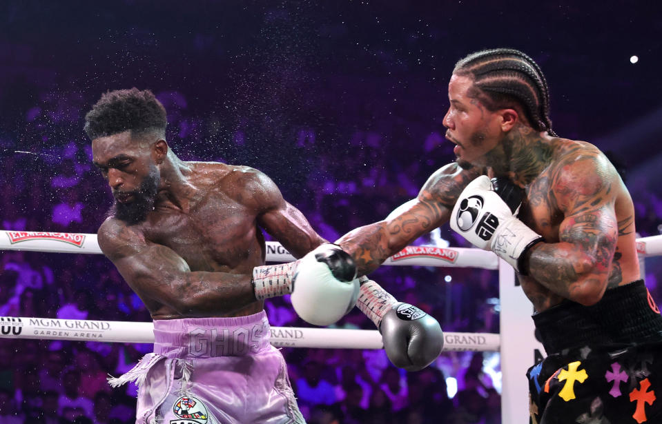 LAS VEGAS, NEVADA - JUNE 15: WBA lightweight champion Gervonta Davis (R) punches Frank Martin during a title fight at MGM Grand Garden Arena on June 15, 2024 in Las Vegas, Nevada. Davis retained his title with an eighth-round knockout. (Photo by Steve Marcus/Getty Images)