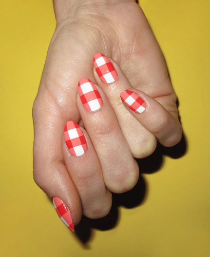 <p>Spring kicks off picnic season. All you need is good food, great friends, and nails that match your red gingham tablecloth. </p><p><em>Design by <a href="https://www.instagram.com/p/Bh-Q-3KHPs3/" rel="nofollow noopener" target="_blank" data-ylk="slk:@nataliepavloskinails;elm:context_link;itc:0;sec:content-canvas" class="link ">@nataliepavloskinails</a></em></p>