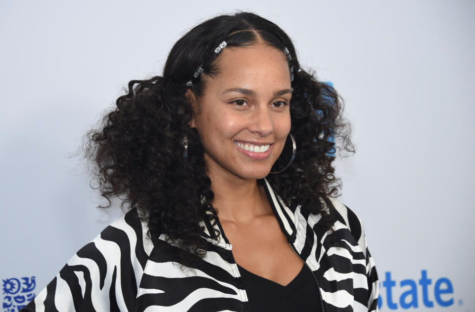 In a 2007 interview with <a href="http://people.com/celebrity/alicia-keys-talks-about-her-ups-and-downs/" target="_blank">People</a>, Keys revealed that she has dealt with depression in the past.&nbsp;&ldquo;I was feeling so sad all the time, and I couldn&rsquo;t shake it,&rdquo; Keys said. <br /><br />&ldquo;I started burying my feelings, and it got to a point where I couldn&rsquo;t even tell my family or my friends, &lsquo;I&rsquo;m twisted,&rsquo; or &lsquo;I&rsquo;m exhausted,&rsquo; or &lsquo;I&rsquo;m so angry.&rsquo; &hellip; I became a master of putting up the wall so that I was unreadable,&rdquo; she said.<br /><br />The singer-songwriter said she had to "learn to let go" in order to get through it.