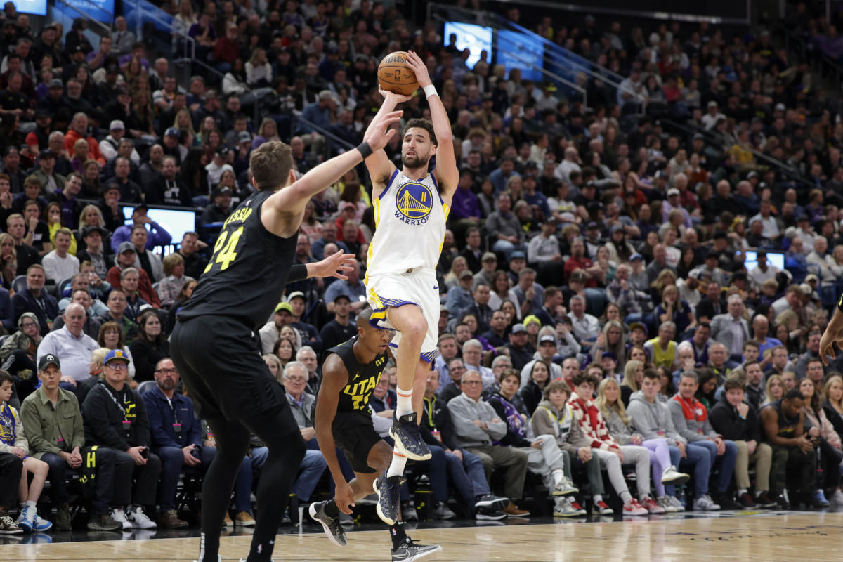 Social Media reacts to Warriors extending win streak to five with victory vs.  Jazz - Yahoo Sports