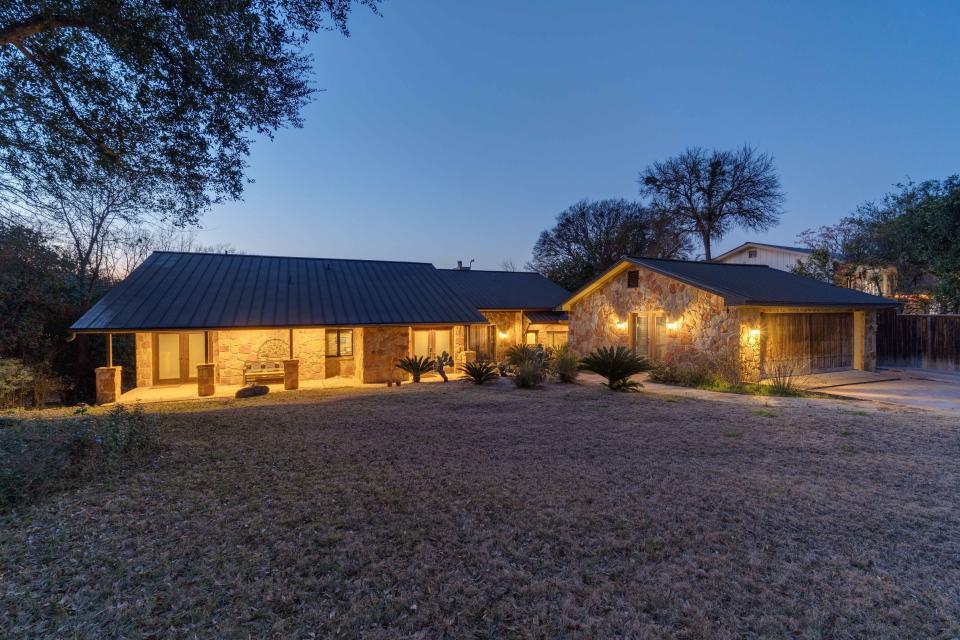 7 Upscale Homes For Sale in Austin, Texas