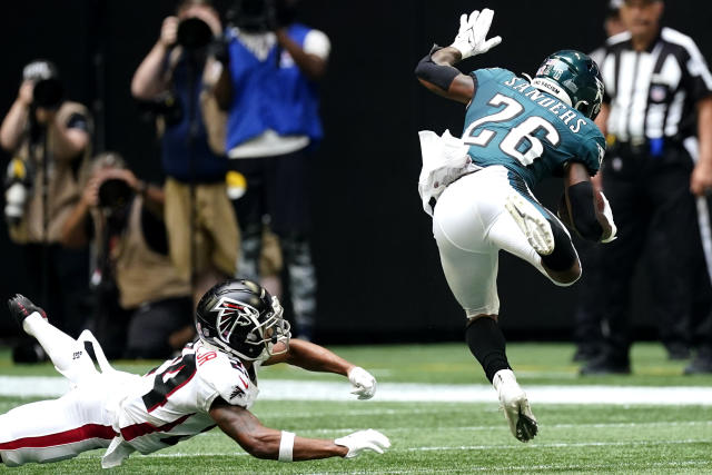 New era in Philly: Hurts 3 TDs, Eagles rout Falcons 32-6