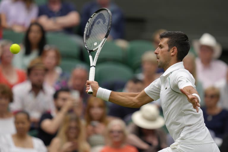 Novak Djokovic buscará acortar distancia con Rafael Nadal en cuanto a la cantidad de títulos Grand Slam.