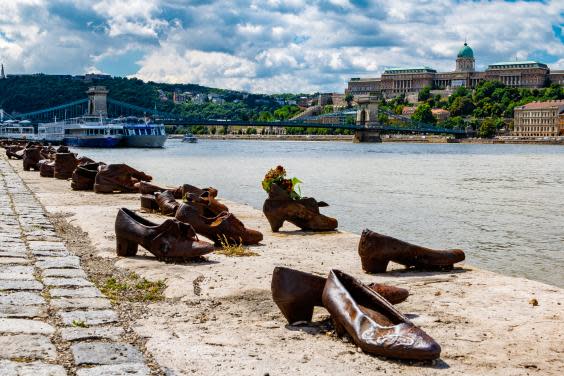 Take a cruise down the Danube (Budapest Info)