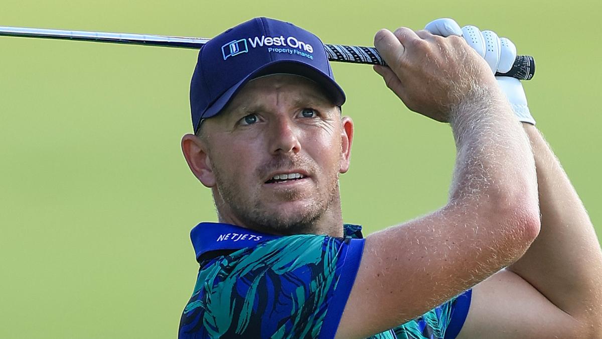 Matt Wallace tops leaderboard after nine straight birdies