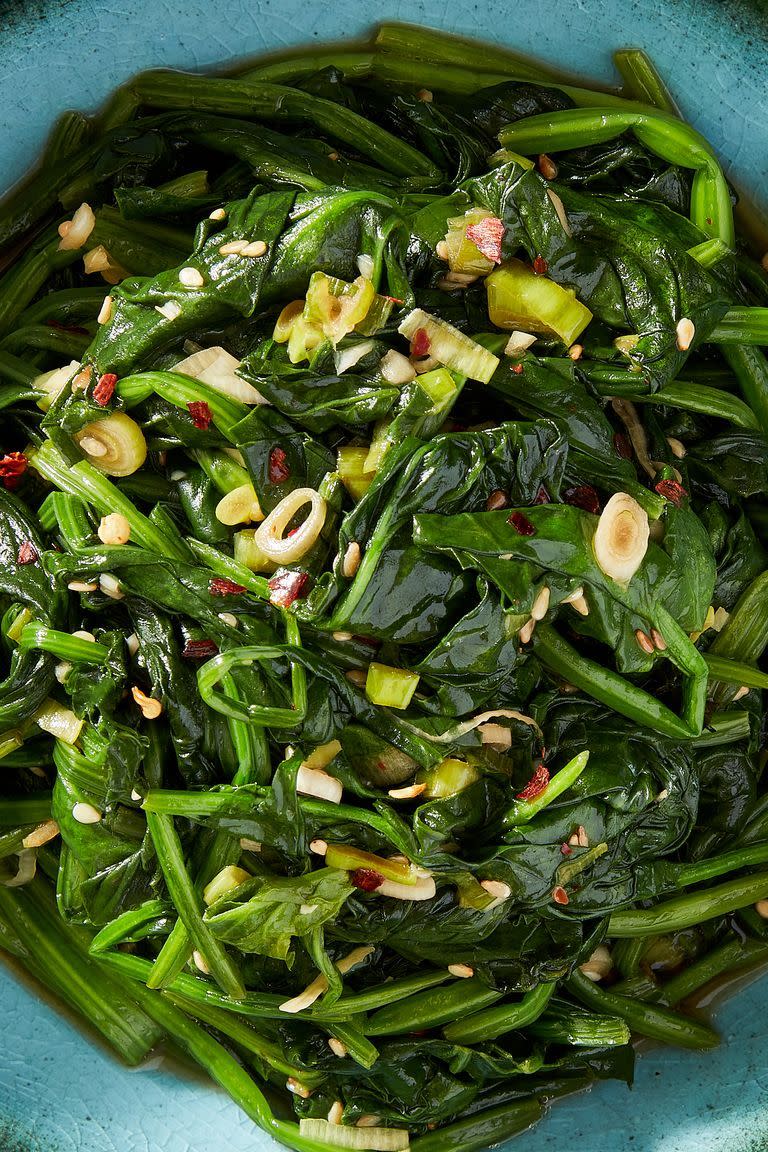 Garlic-Sesame Sautéed Spinach (Sautéed Sigeumchi Namul)