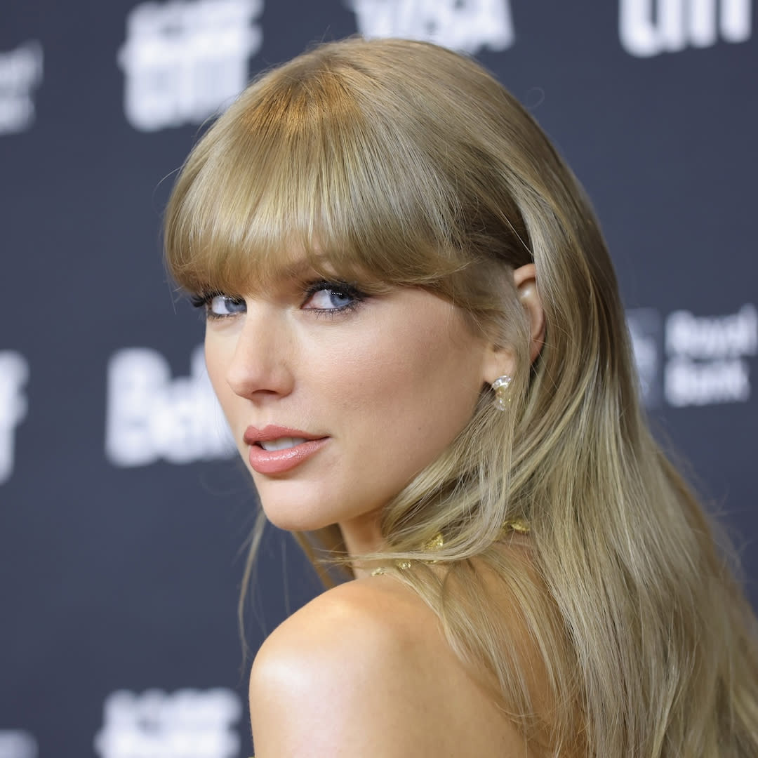  Taylor Swift attends 'In Conversation With... Taylor Swift' during the 2022 Toronto International Film Festival at TIFF Bell Lightbox on September 09, 2022 in Toronto, Ontario. 