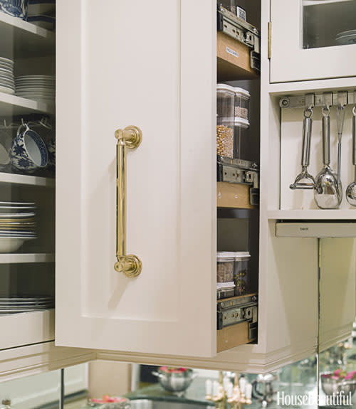 Avoid Searching for Ingredients With a Pull-Out Pantry