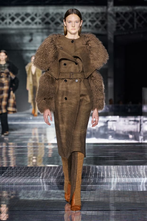 <p>A look from the Burberry Fall 2020 collection. Photo: Imaxtree</p>