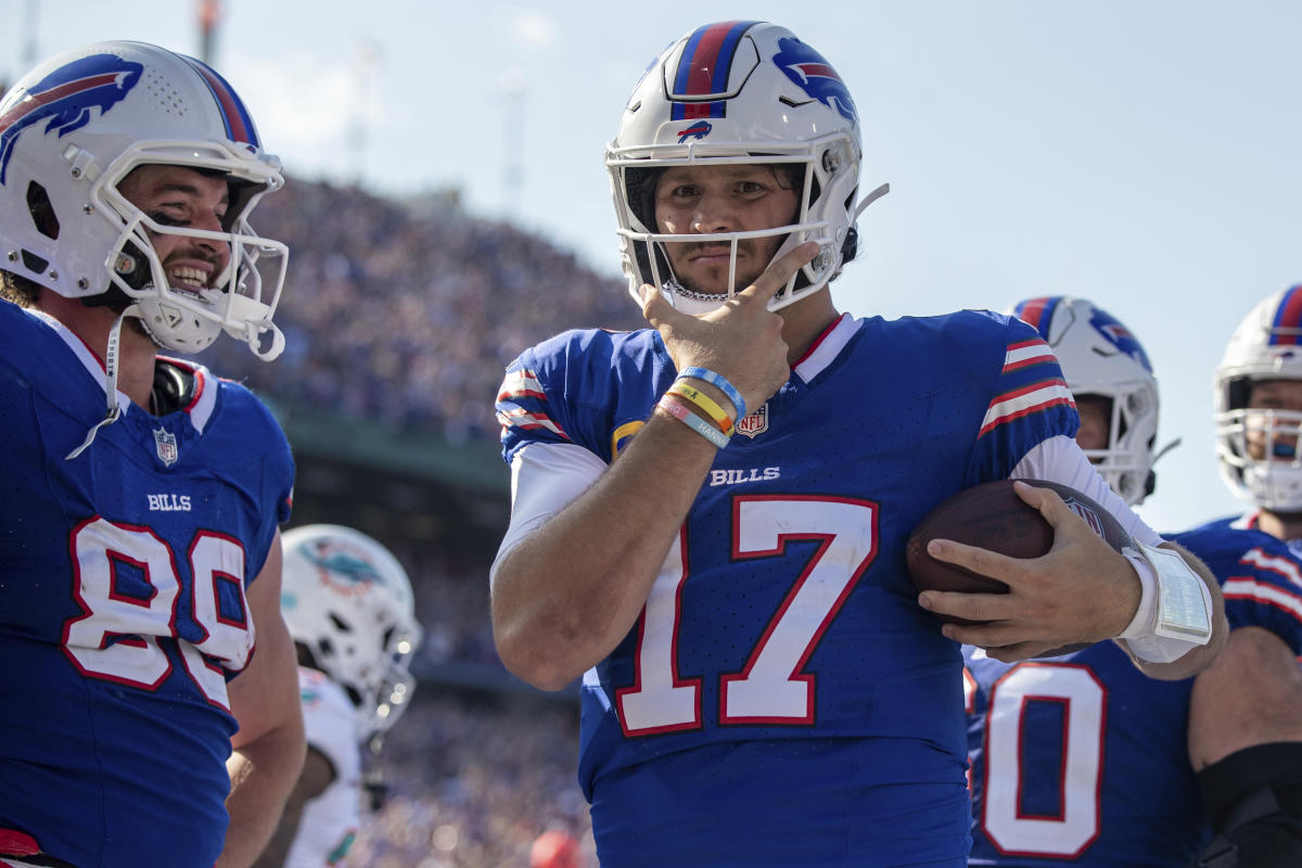 Josh Allen records his first perfect QB rating as Bills dominate Dolphins, Sports