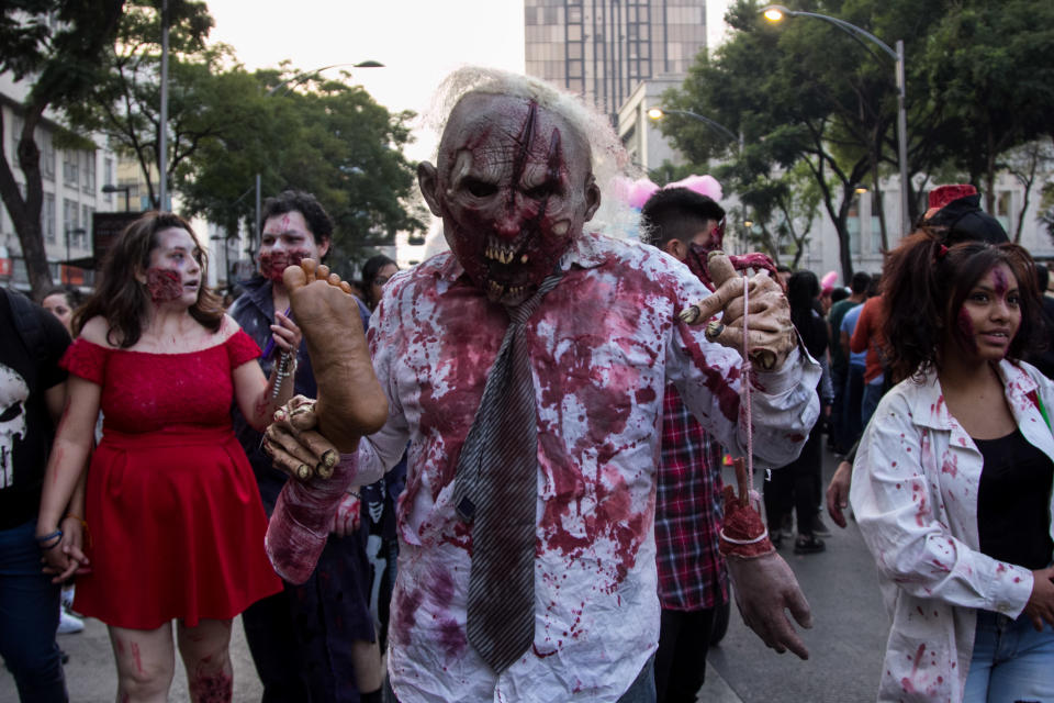 FOTOS | Zombies ‘atacan’ en la Ciudad de México