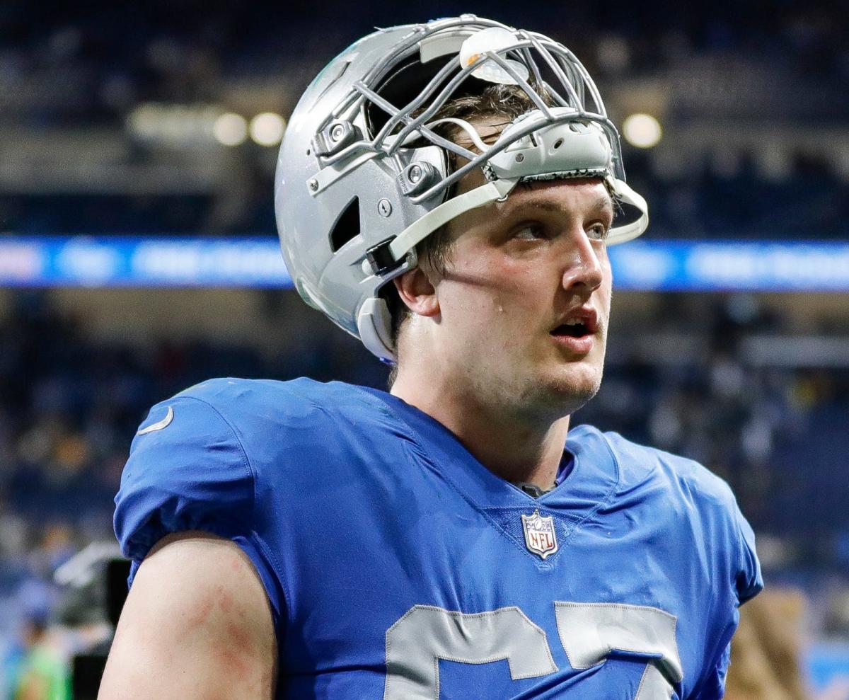 DETROIT, MI - SEPTEMBER 24: Detroit Lions OT (67) Matt Nelson gets