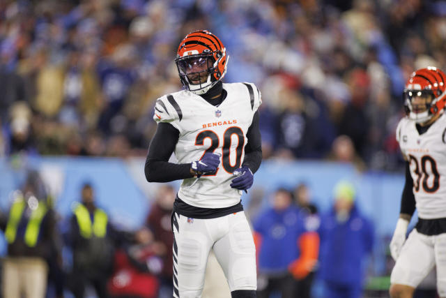 Reports: Former Bengals CB Eli Apple signs 1-year deal with Dolphins