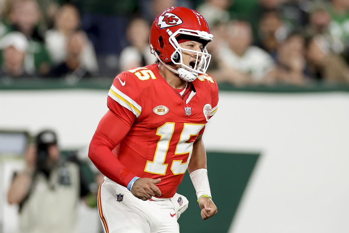 Former Green Bay Packers Wide Receiver Allen Lazard Goes Viral for Great  Performance in New York Jets 23-20 Loss to the Kansas City Chiefs