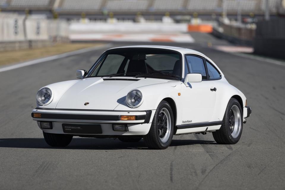 porsche 911 carrera 32