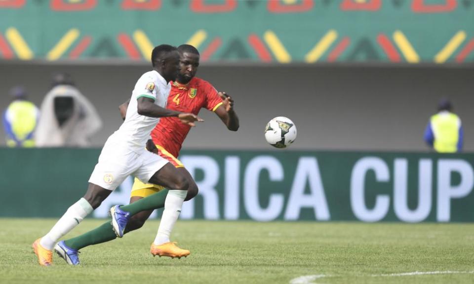 Sadio Mané on the ball for Senegal.