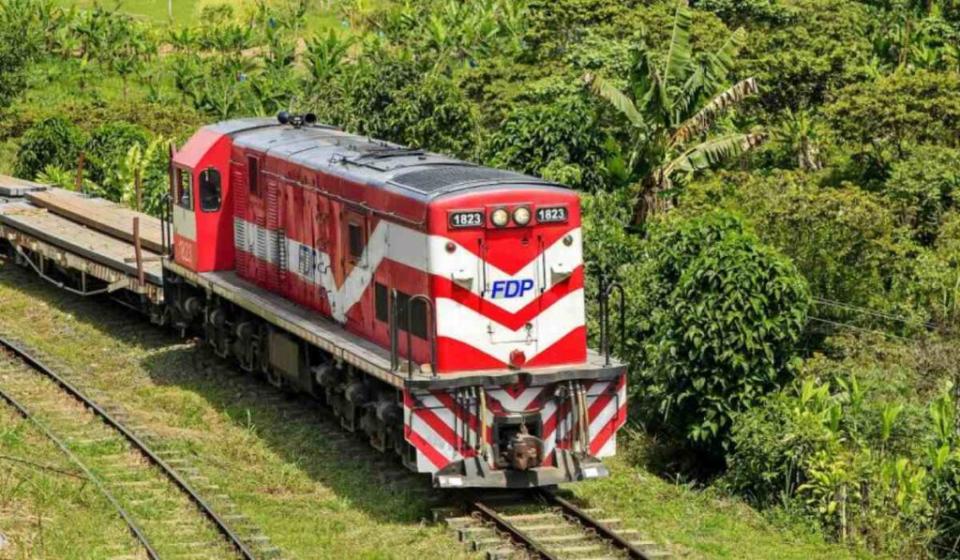 Tren ferrocarril Pacífico