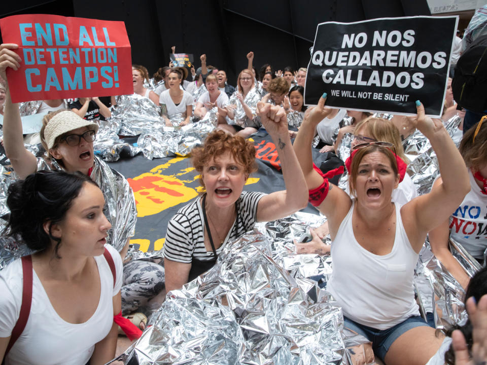 Unter den Protestanten befanden sich auch Prominente wie Susan Sarandon. (Bild-Copyright: J. Scott Applewhite/AP Photo)